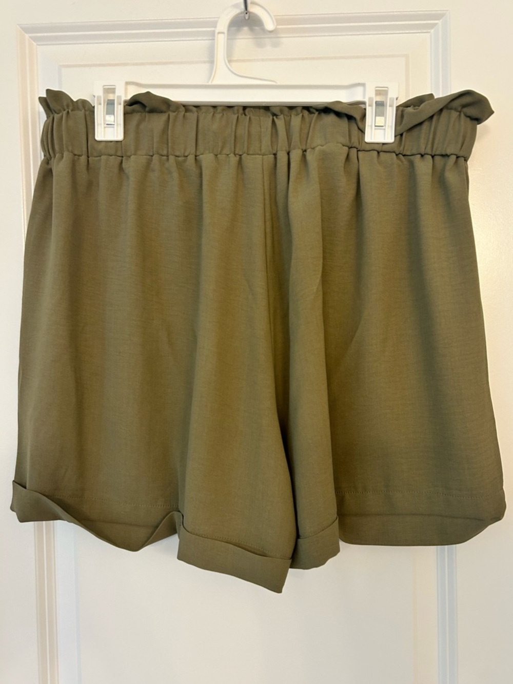 SHEIN Curve Olive Green Paperbag Waist Shorts Size 1XL High Waisted Tie Front - Picture 3 of 4